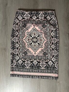 Carmen Marc Valvo Pink and Black Ornate Pencil Skirt